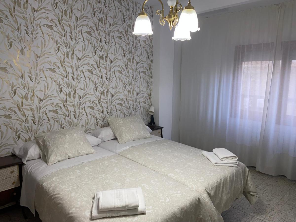 Alojamiento Central Caravaca Caravaca De La Cruz Ngoại thất bức ảnh